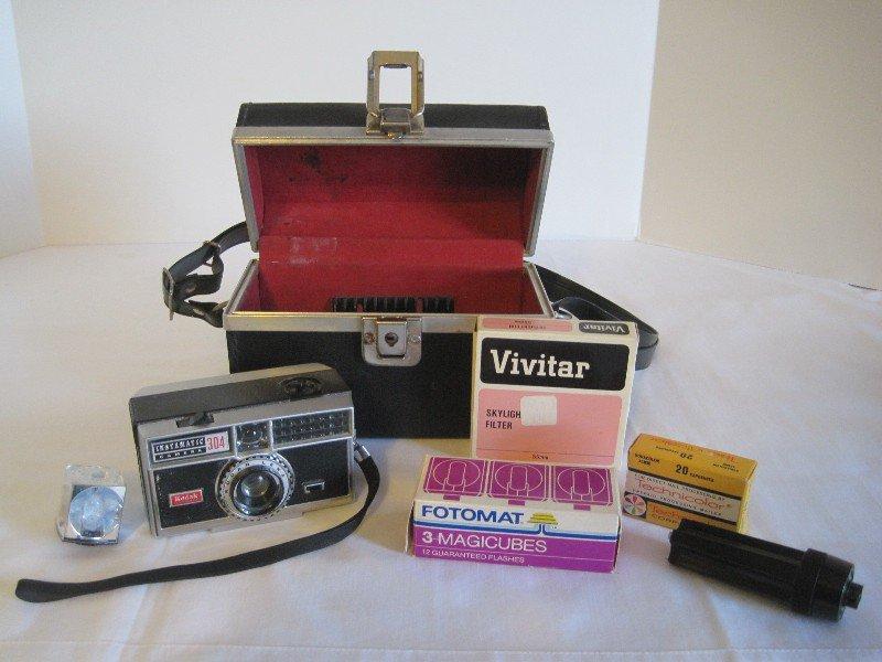 Vintage Kodak Instamatic 304 Camera w/ 3 Magic Cubes, Skylight Filters, Technicolor Film Box
