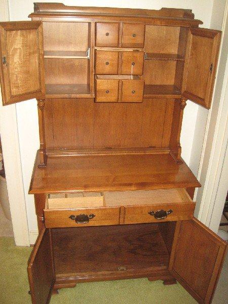 Tell City Co. Young Republic Solid Hard Maple Buffet Hutch Andover Finish, Drop Finials