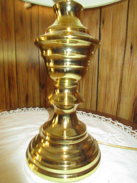 Metal/Brass Plated Spindle-Style Table Lamp w/ Shade
