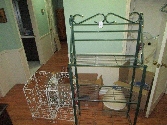 Curled Motif Green 3-Tier Metal Stand Wire Metal Design