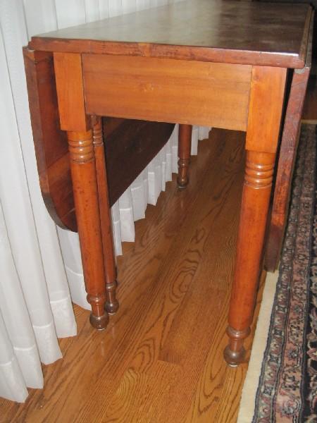 Early Cherry Drop-Leaf Gate Leg Table w/ Turned Legs