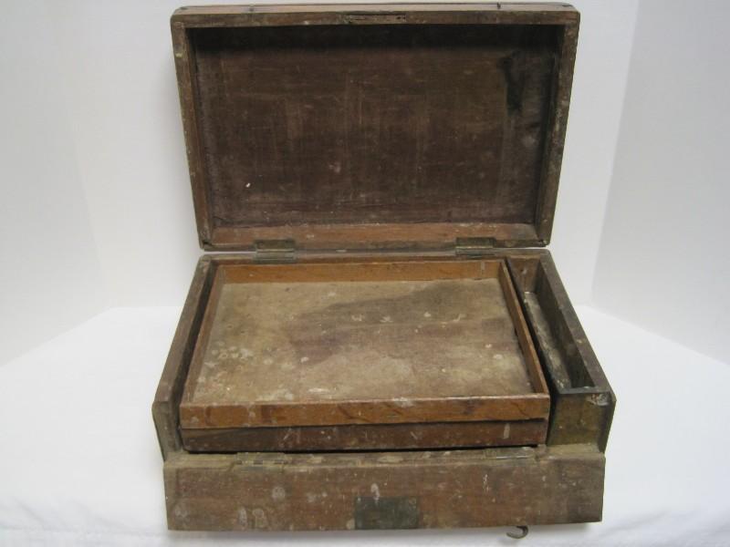 Antique Pine Box w/ Double Latch, 2 Fitted Interior Trays, Center Wood Handle & Brass Trim