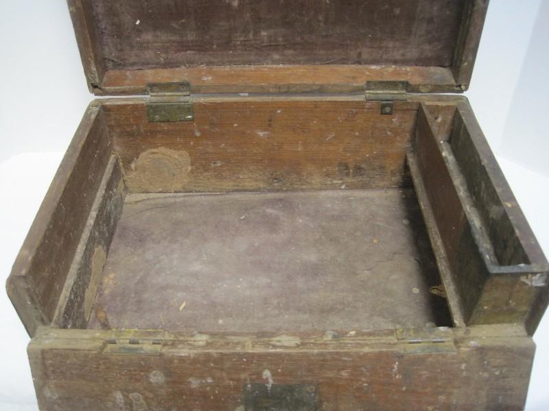 Antique Pine Box w/ Double Latch, 2 Fitted Interior Trays, Center Wood Handle & Brass Trim