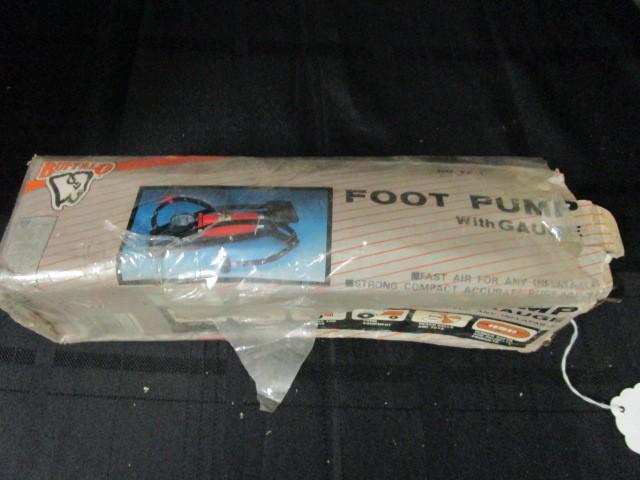 Buffalo Foot Pump w/ Gauge in Original Box