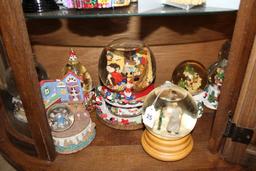 Lot - Snowglobes, Christmas Motif, Etc.