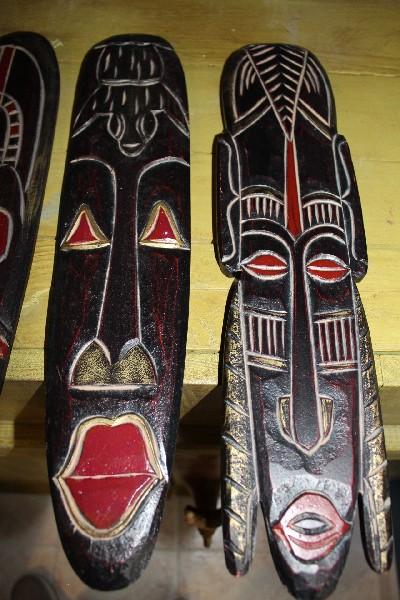 4 African Design Wooden Wall Décor Masks