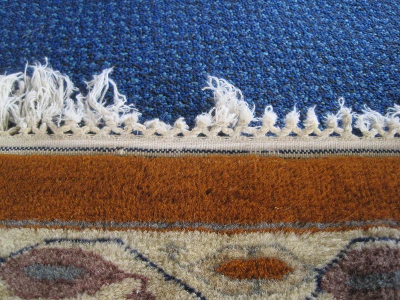 Traditional Persian 100% Wool Pile Area Rug w/ Fringe