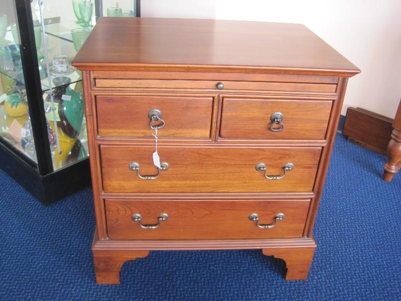 Bob Timberlake Lexington Furniture Ind. Cherry Carolina Night Chest 4 Drawers