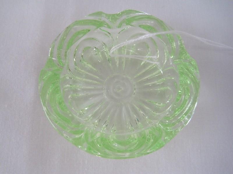 Cambridge Depression Glass Pistachio Uranium Vaseline Glass Individual Round Ashtray