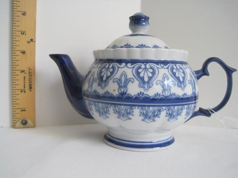 Pacific Rim China Hand Painted Teapot Cobalt French Fleur De Lis Design