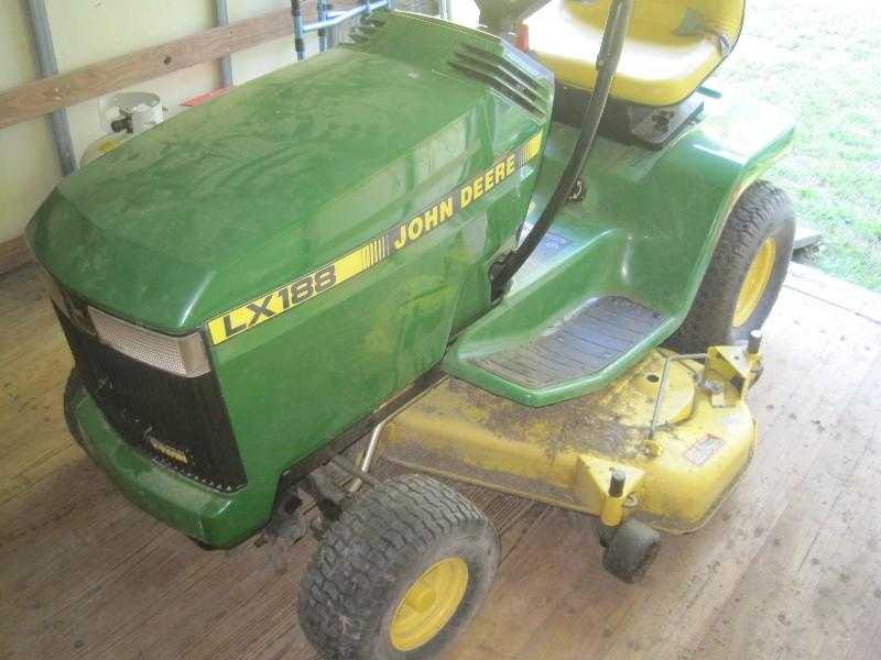 John Deere LX188 Riding Mower K Series