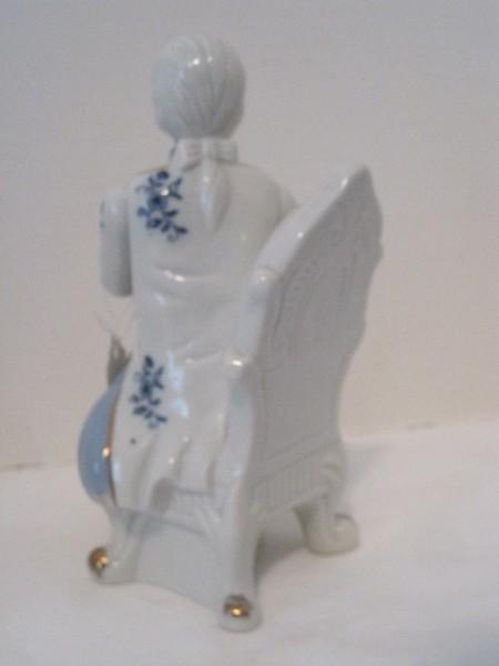 Victorian Couple Having Tea Blue/White Porcelain Figurines Lace Accent