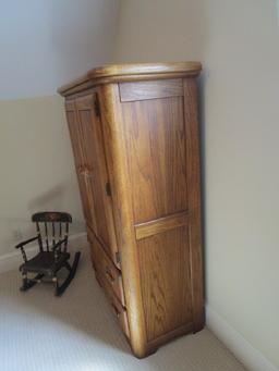 2 Drawer Standing Dresser, 2 Hutch Doors w/ 1 Inlay Drawer, Shelf w/ 3 Organizers