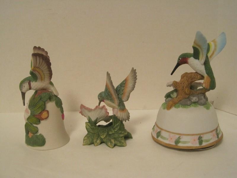 Lot - Homco Bisque Hummingbird/Hibiscus Flower Figurine 4 1/4"