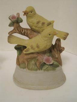 Milano Porcelain Sculpture Robin Bird Music Box by Eda Mann 5 3/4" H