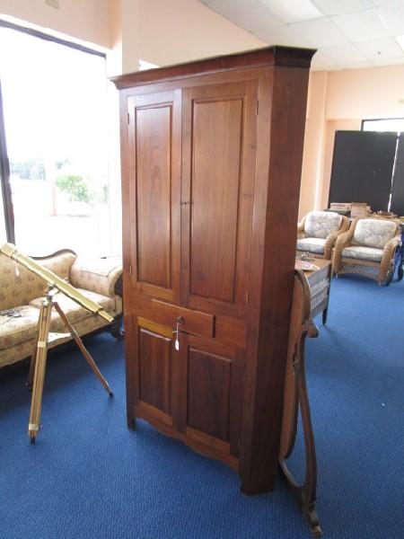 Wooden Corner Cabinet Standing Curved Panel Design 2 Hutch Doors Top w/ 3 Inlay Shelves