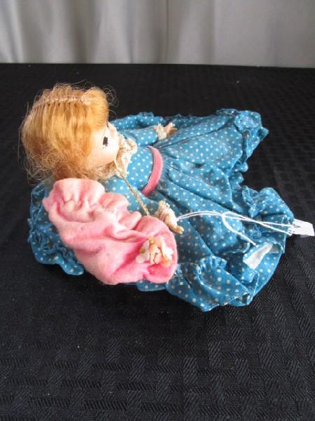 Madame Alexander "Miss Muffet" Blue w/ White Spotted Dress Plastic Face/Feet/Cloth Body