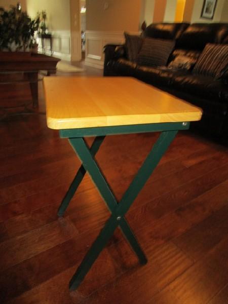 Pine Veneer Top, Green Wooden Legs, Fold-Out Side Tables, 4 w/ Stand