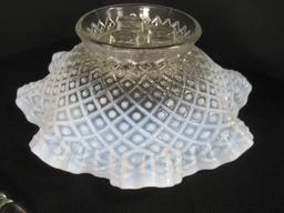 Fenton Diamond Lace Pattern French Opalescent 4 Piece Epergne 3 Lily Horn