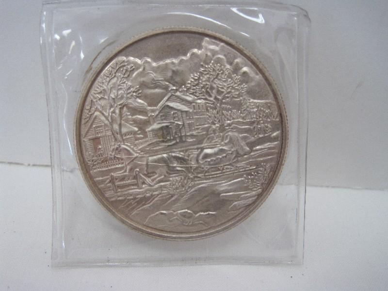 Christmas 1 Troy Ounce .999 Fine Silver Coin