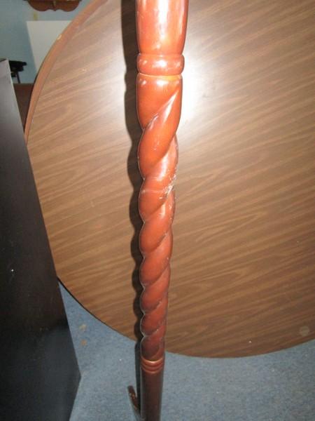 3-Part Wooden Hat/Coat Stand Spindle/Twist Design