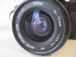 Vivitar V2000 35 mm Camera w/ Macro Focusing Zoom 35-70mm. 1:3.5-4.8 Lens & 2600 AutoFlash