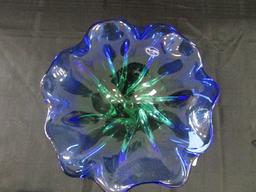 Royal Gallery © 1999 Art Glass Flower Design Centerpiece Green-To-Blue