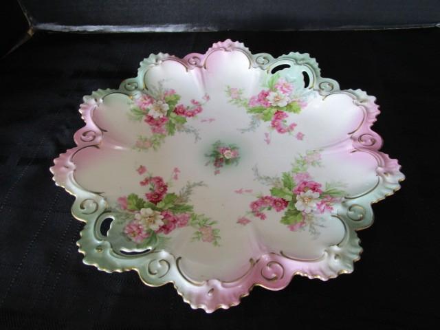 M.Z. Austria Floral Pattern Motif Crimped Flared/Gilted Trim