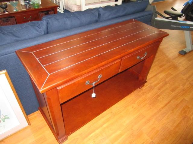 Wooden Entry Table 2-Tier w/ Spindle Bracket Feet, Grooved Top Design, 2 Drawers