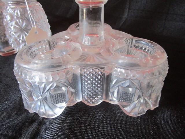 Prescut Vintage Condiment Holder Vinegar, Salt/Pepper Holder Diamond/Star Cut Motif