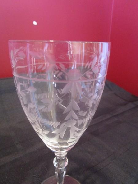 5 Lead Crystal Wine Glasses Etched Floral/Leaf Pattern