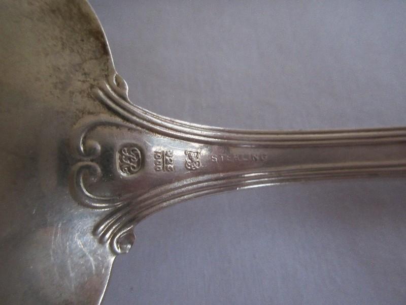 2 Piece - Towle Silversmith Sterling Silverware Paul Revere 1906 Pattern Solid Salad Server