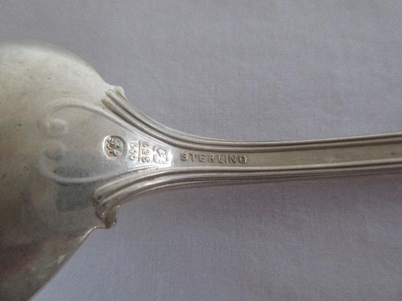 Towle Silver Smith Sterling Silverware Paul Revere 1906 Pattern Berry Spoon(+-40.25G)