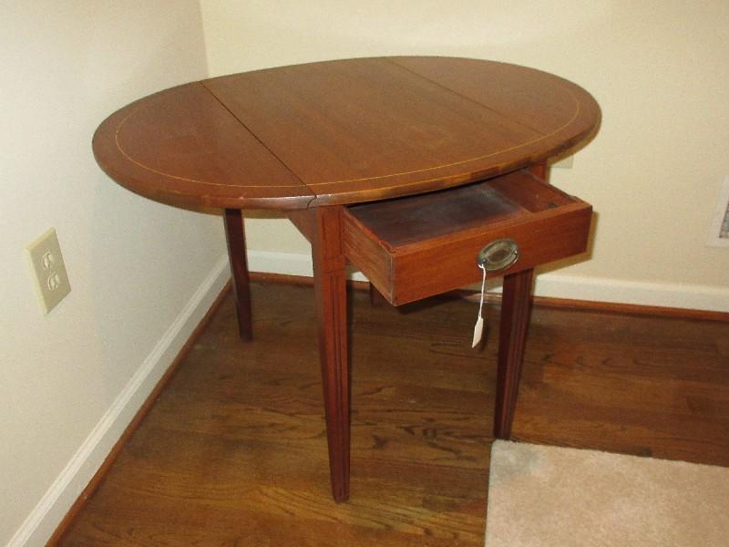 Mahogany Brandt Furniture Of Character Pembrooke Style Drop Leaf 1 Drawer End Table