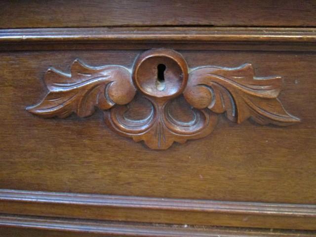 Vintage Wooden Vanity w/ Mirror Back, 6 Drawers Oval Design, 4 w/ Clear Plastic Pulls