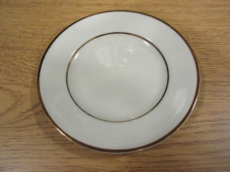 100+ Homer Laughlin China Ivory/Gold Rim & Vergelines Restaurant Plates