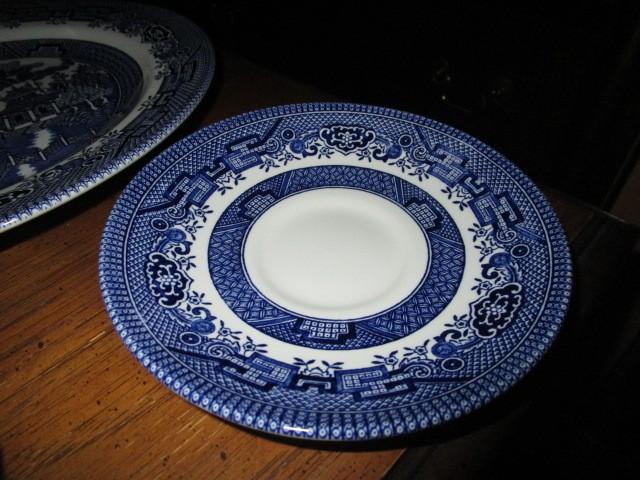 2 Churchill England Classic Blue Willow 3 Piece Set Dinner Plate, Cup & Saucer