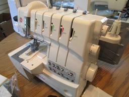 Professional 5 14T968DC Serger Singer Sewing Machine w/ 2-3-4-5 Thread Capability