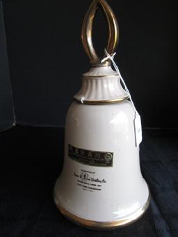 Jim Beam Distilling Co. Musical Ceramic Bell Design Decanter Gilted Trim