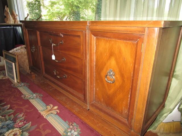 Mahogany Long Buffet 3 Drawers, 2 Hutch Doors, Mid-Century Modern Design, Narrow Feet