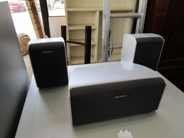 Sony DVD Recorder/Receiver w/ 3 Speakers, 1 Subwoofer w/ 2 Left/Right Standing Speakers