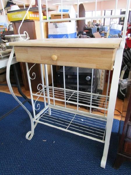 5-Tier Bakers Shelf/Stand, 4 White Metal Shelves, Curled/Curved Motif Design 1 Wooden Shelf