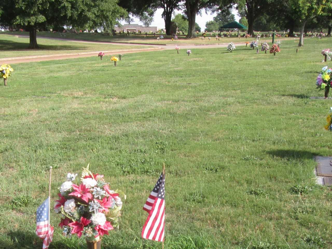 2 Beautiful Woodlawn Memorial Park Cemetery Plots