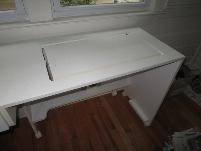 White Wooden Bernina Quilting Table/Cabinet in White, Extra Large Sewing Machine Opening