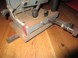 Delta Metal Desk Mounted Vise