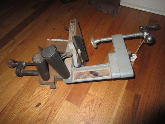 Delta Metal Desk Mounted Vise