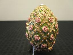 Ornate/Embellished Design Musical Egg Décor Rose Pattern Gilted