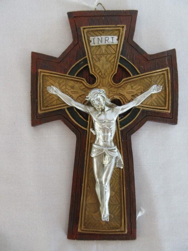 Molded Irish Celtic Wall Crucifix