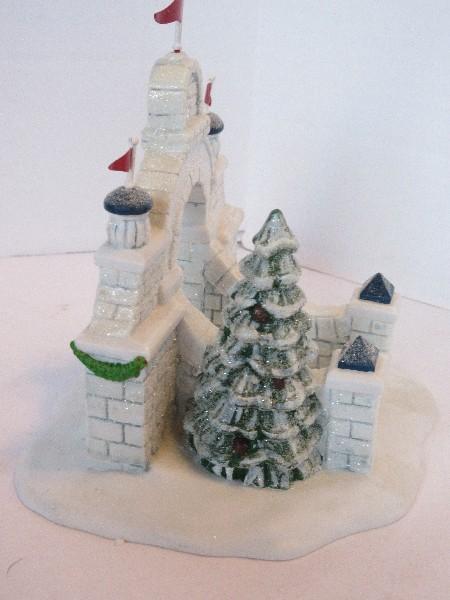 Department 56 North Pole Series Heritage Village Collection "North Pole Gate"