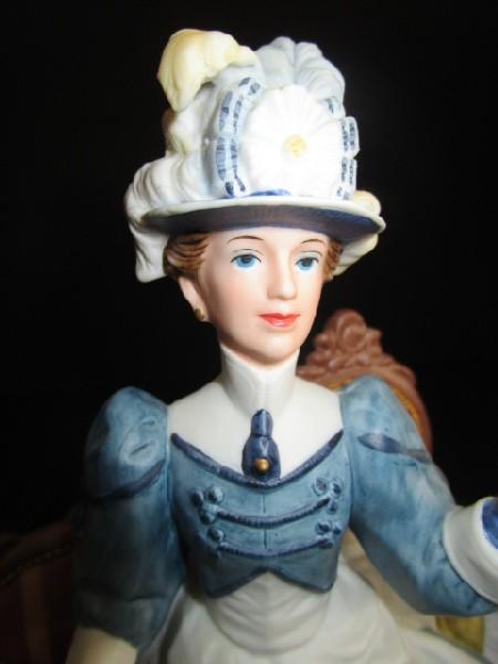 Avon Presidents Club Porcelain/Ceramic Figurine Blue Dress 1992 'Mrs. P.F.E. Albee' Award